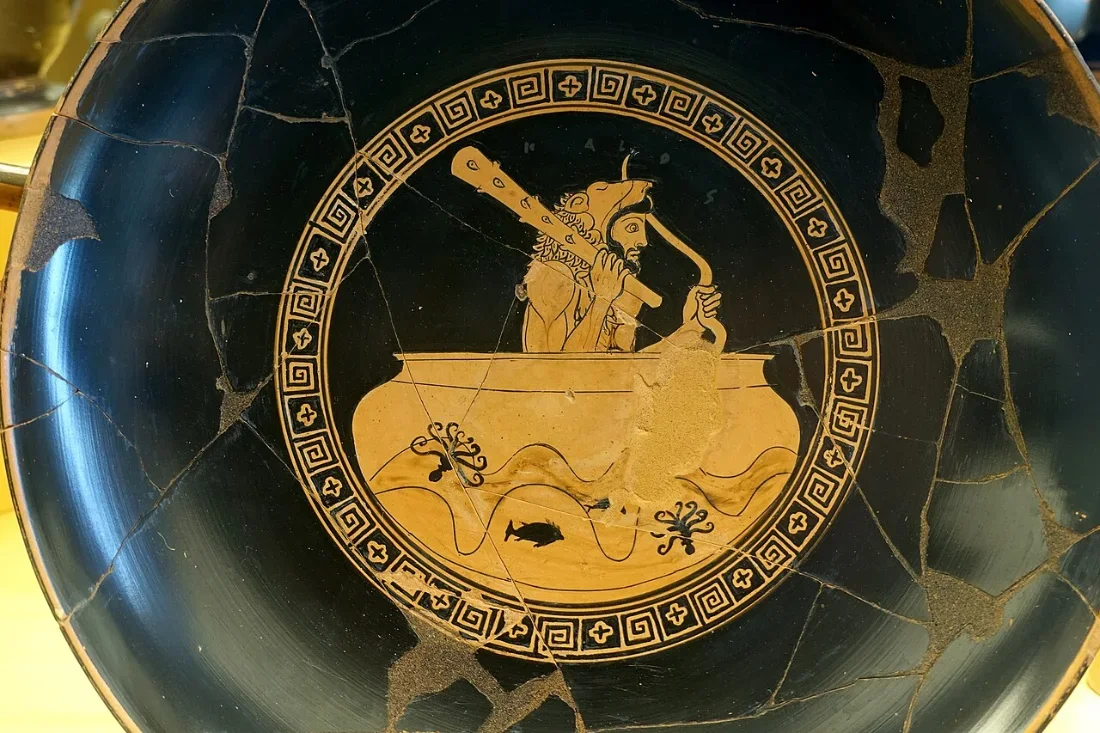 A round cup painting: a hero with club and bow sits in a huge bowl floating on the sea.